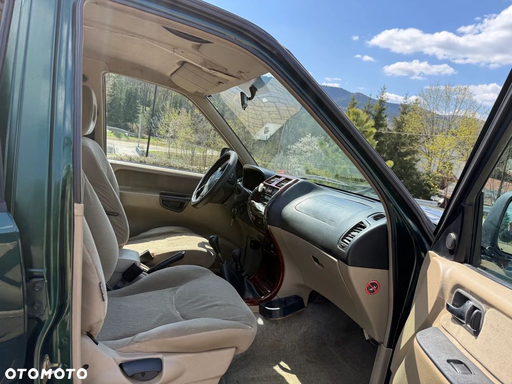 Nissan Terrano 2.7 TD S - 9