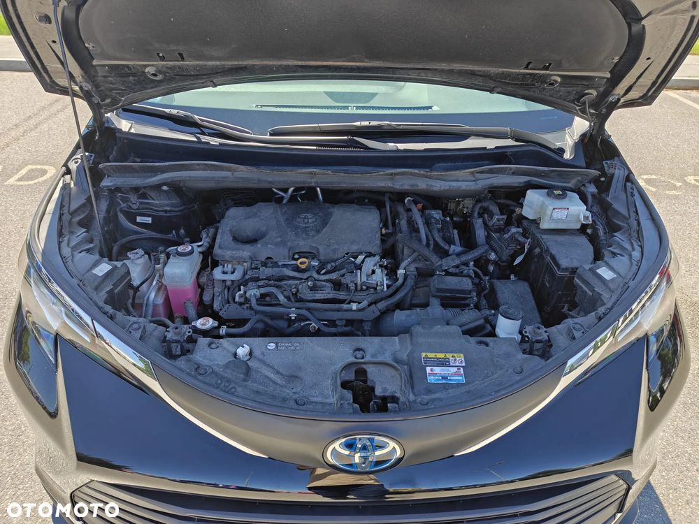 Toyota Sienna - 9
