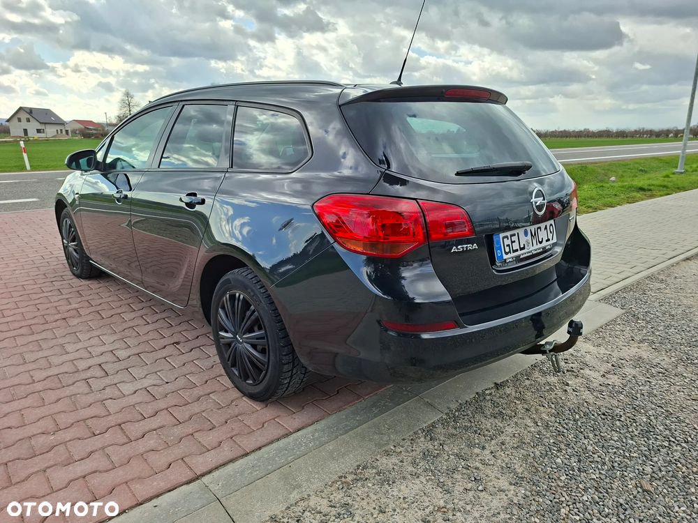 Opel Astra 1.7 CDTI DPF 150 Jahre - 4
