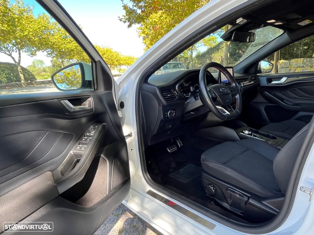 Ford Focus 1.0 EcoBoost Hybrid Aut. ST-LINE - 9