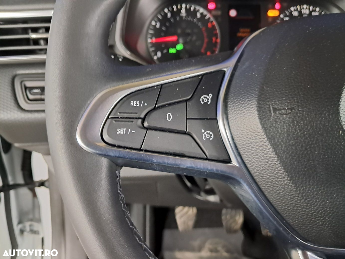 Renault Clio - 12