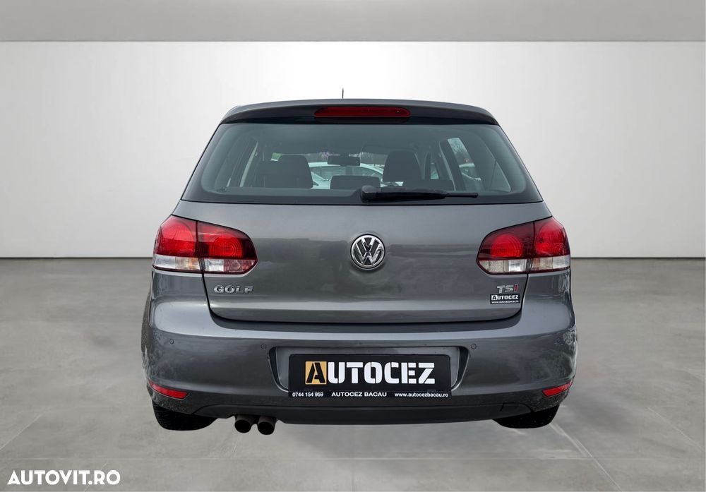 Volkswagen Golf 1.4 TSI BlueMotion Technology DSG Highline - 4