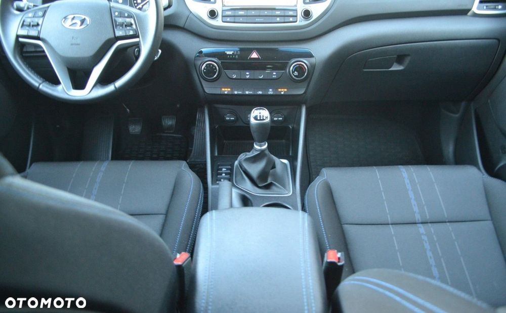 Hyundai Tucson blue 1.6 GDi 2WD Navi - 32