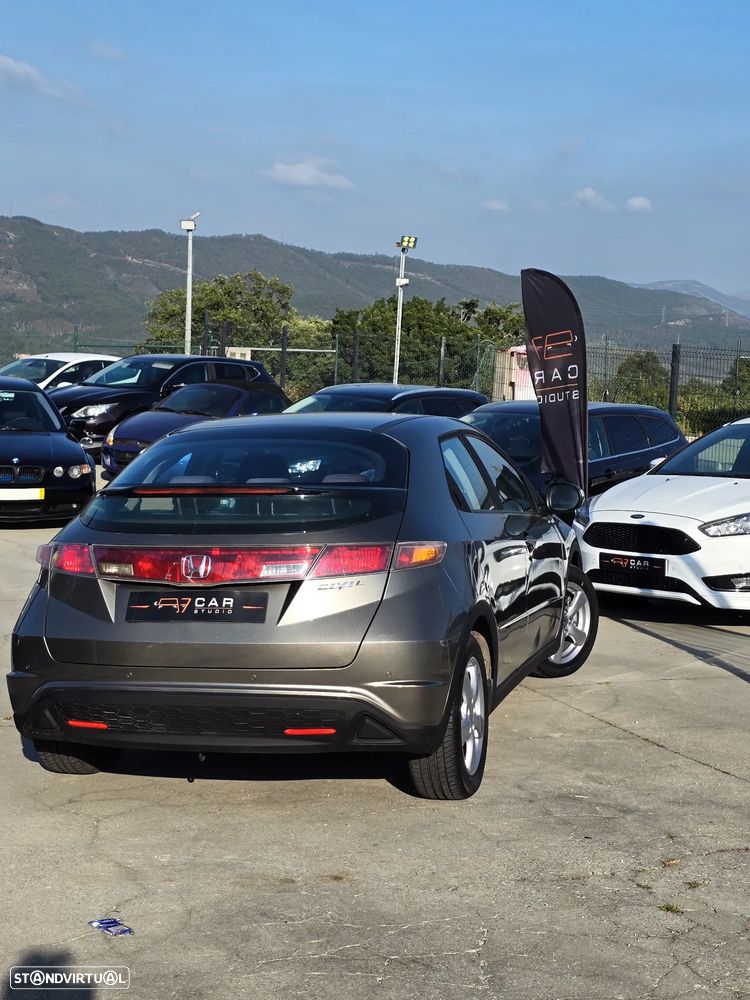 Honda Civic 1.4 Sport - 22