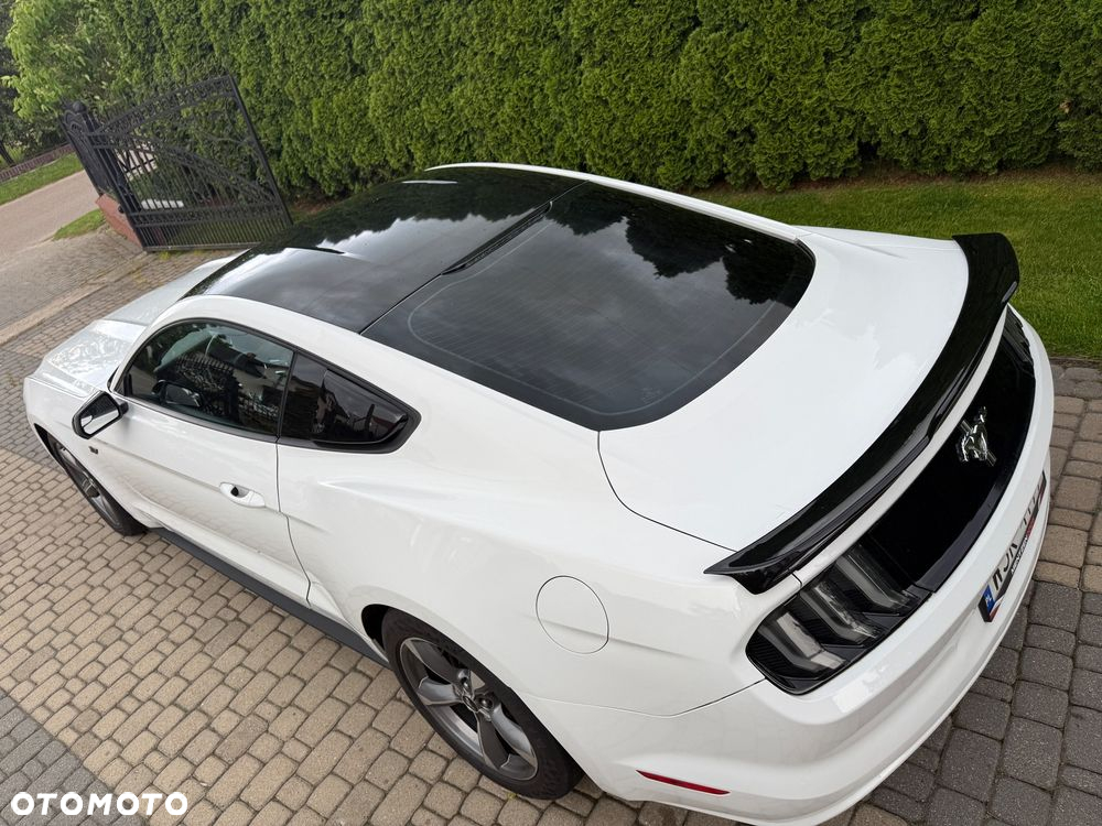 Ford Mustang - 12