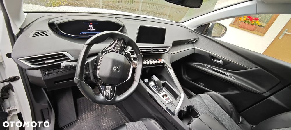 Peugeot 3008 1.2 PureTech Allure S&S EAT6 - 12