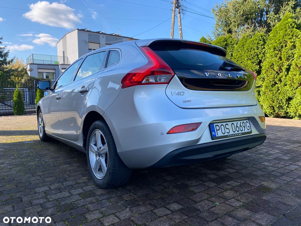 Volvo V40 D2 Kinetic - 4