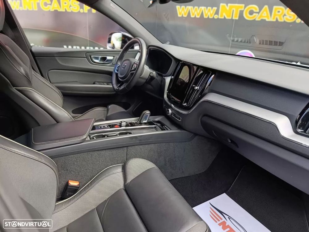 Volvo XC 60 2.0 B4 R-Design - 21