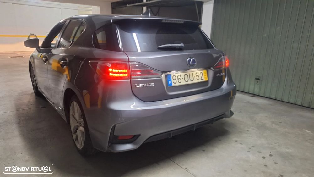 Lexus CT 200h - 2