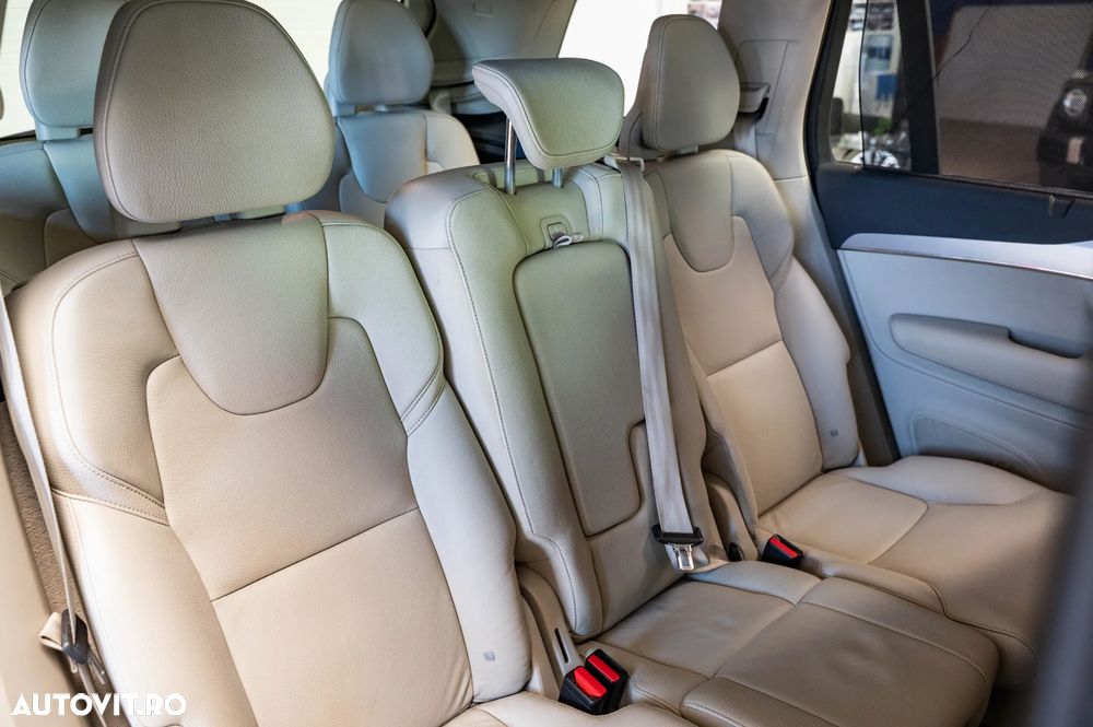Volvo XC 90 D5 AWD Geartronic Momentum - 7
