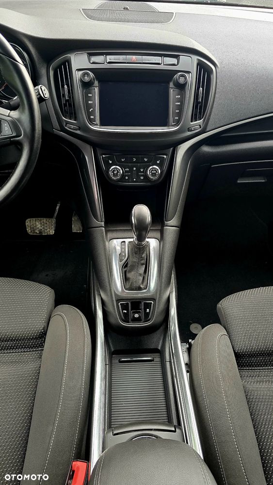 Opel Zafira Tourer 1.6 SIDI Turbo Innovation - 10