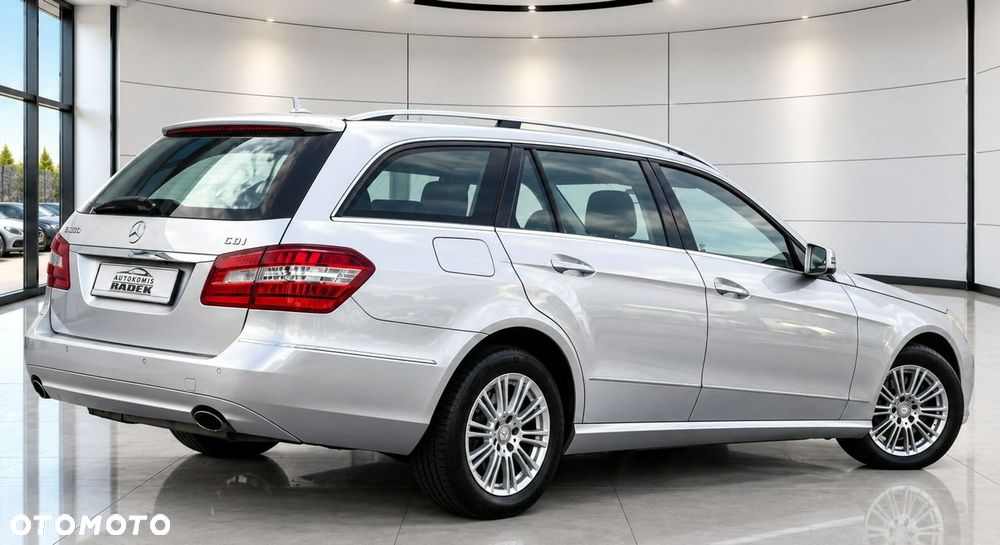 Mercedes-Benz Klasa E 350 CDI BlueEff Elegance - 36