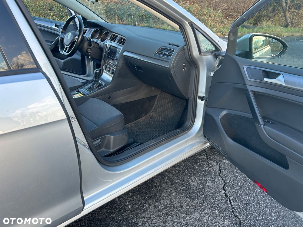Volkswagen Golf - 16