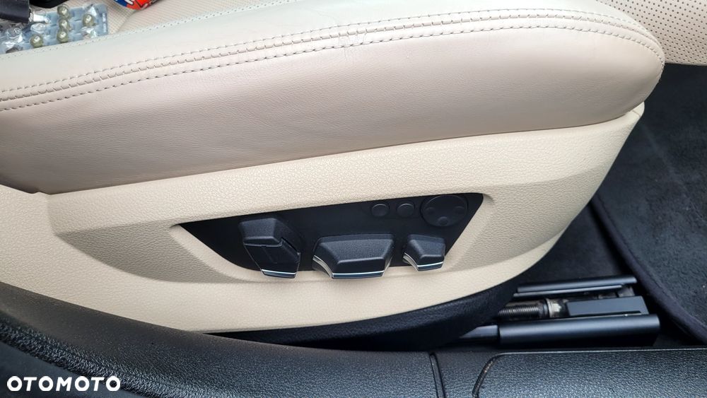 BMW Seria 7 740d xDrive - 14