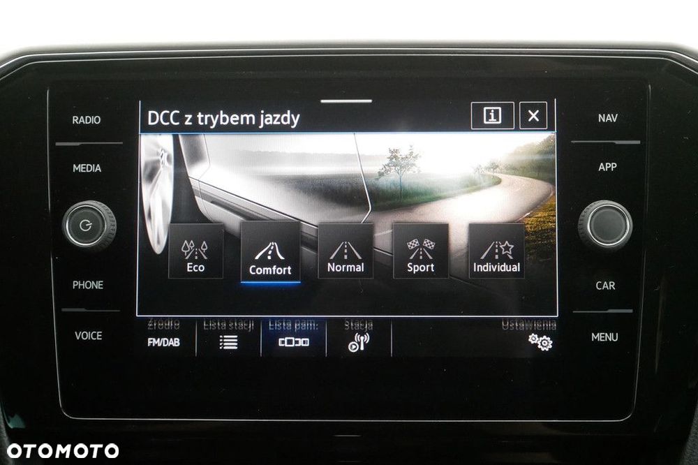 Volkswagen Passat 2.0 TSI Elegance DSG - 23