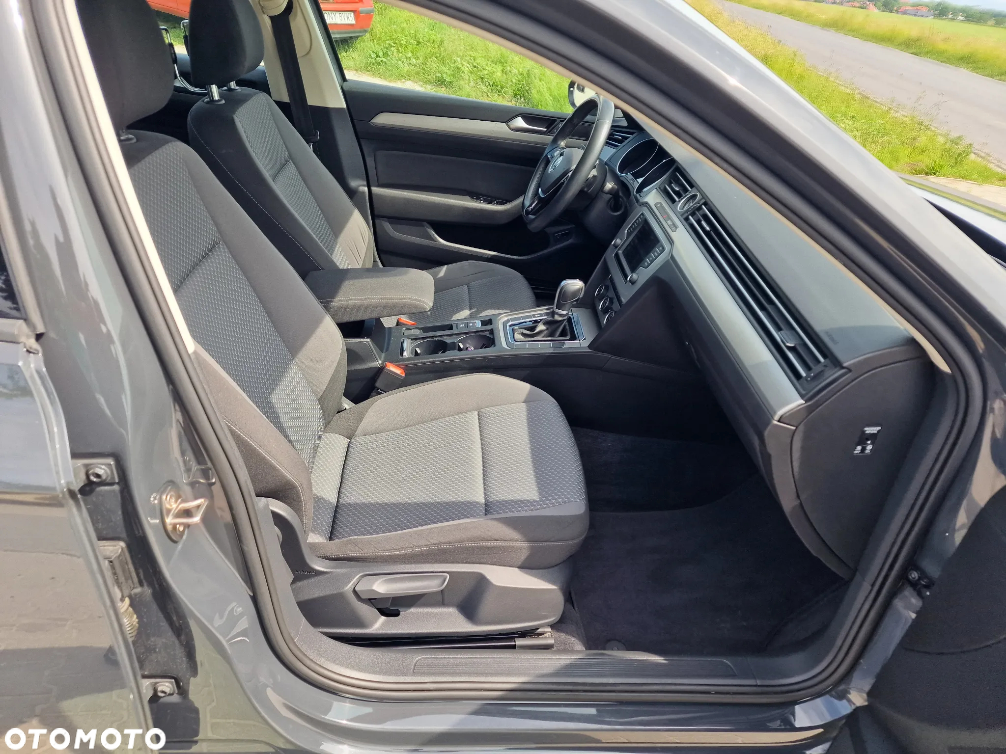 Volkswagen Passat Variant 1.6 TDI (BlueMotion Technology) DSG Comfortline - 27
