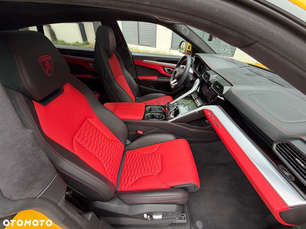 Lamborghini Urus - 13