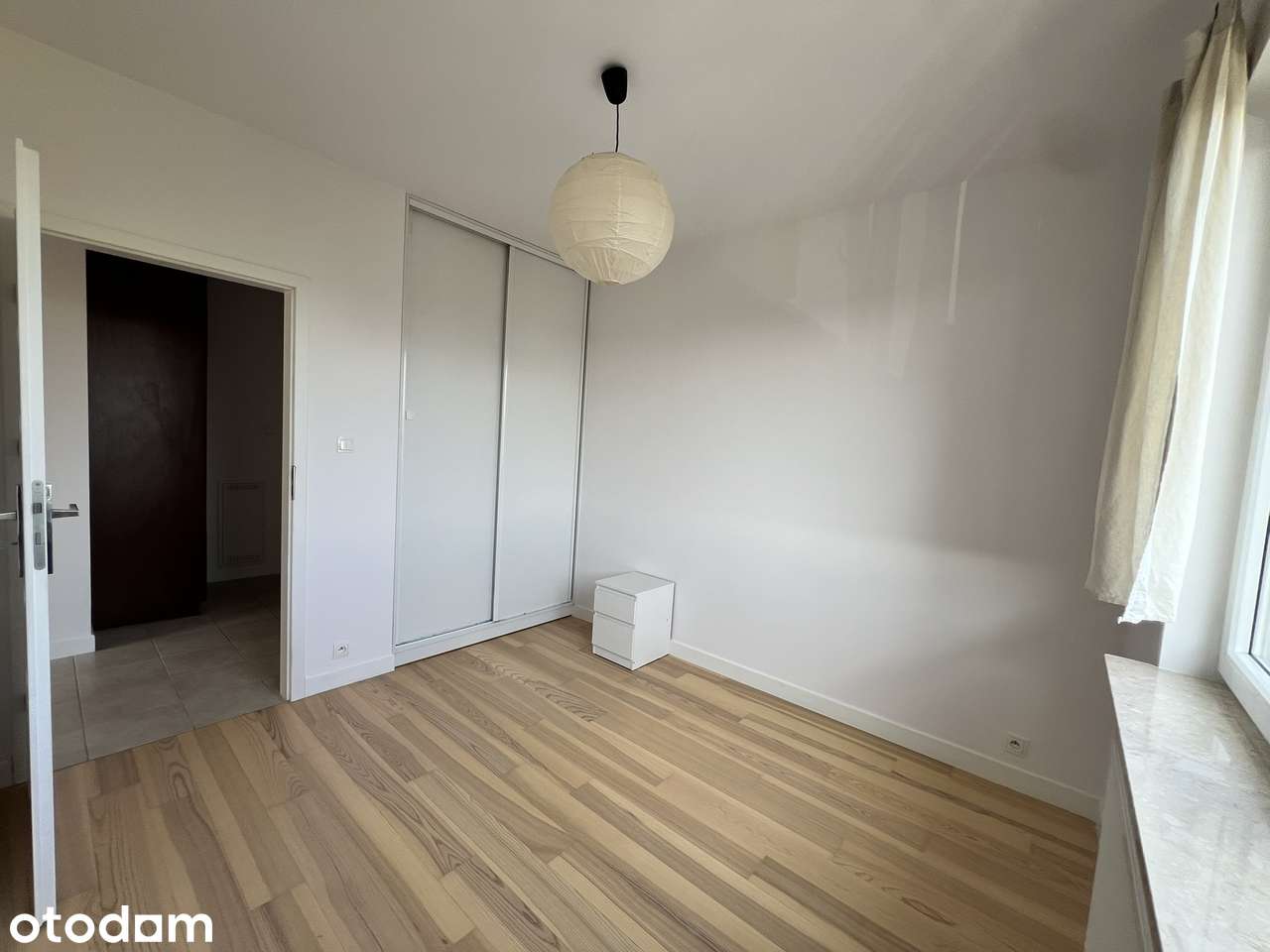Przestronne mieszkanie, garaż, balkon, metro