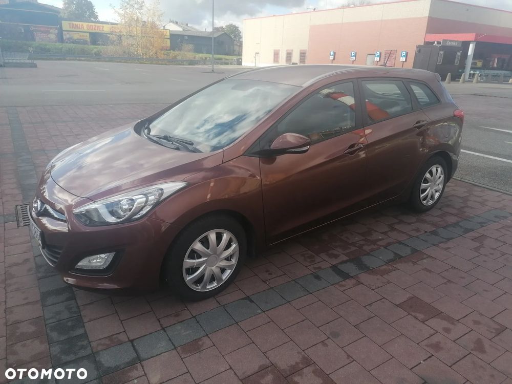 Hyundai i30 1.4 Premium - 1
