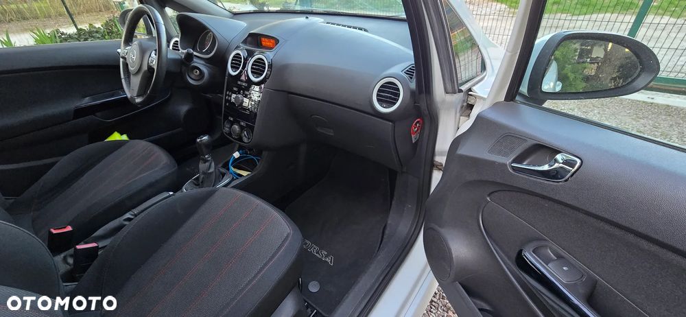 Opel Corsa 1.4 16V Color Edition - 13