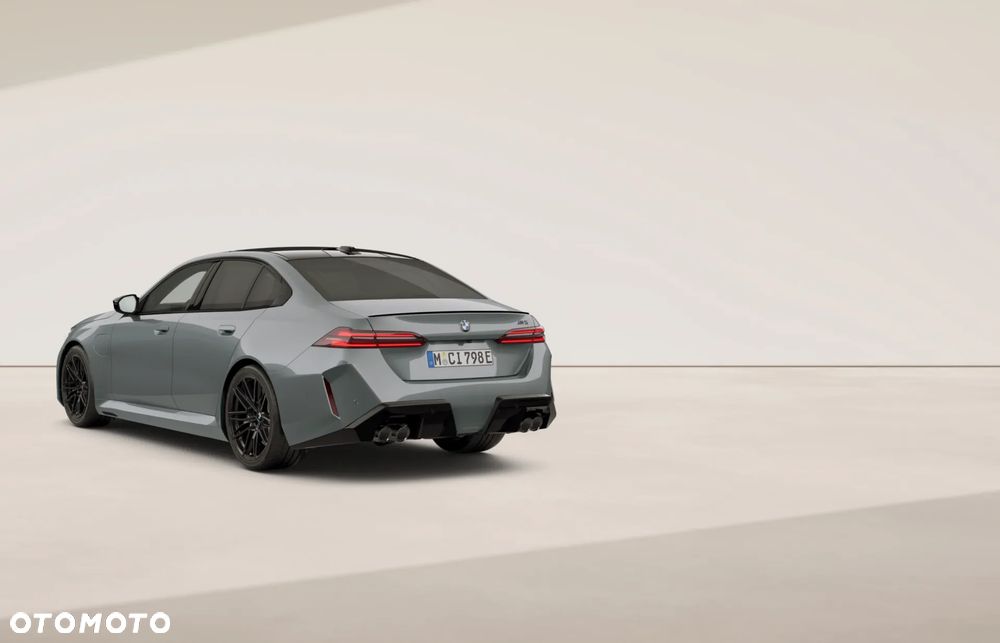 BMW M5 xDrive - 8