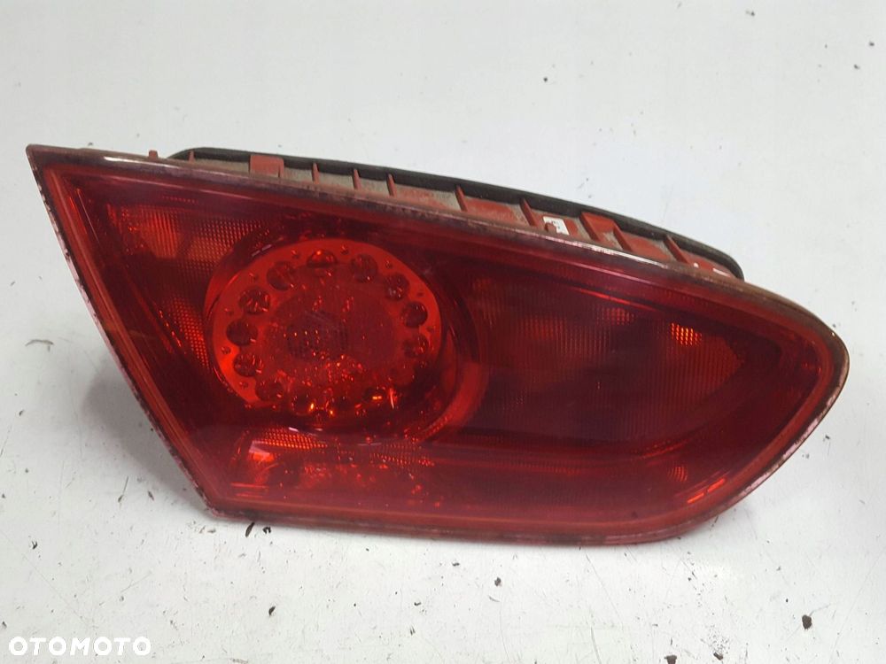 SEAT LEON 2 II 1P LIFT 09-12r LAMPA KLAPY LEWA TYŁ EUROPA 1P0945093F - 2