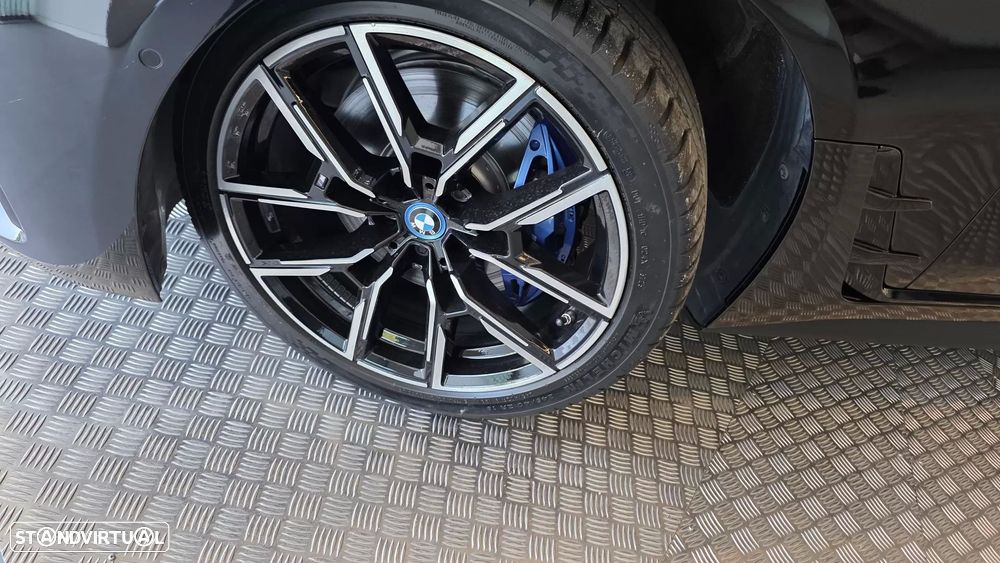 BMW i4 eDrive40 Pack Desportivo M - 28