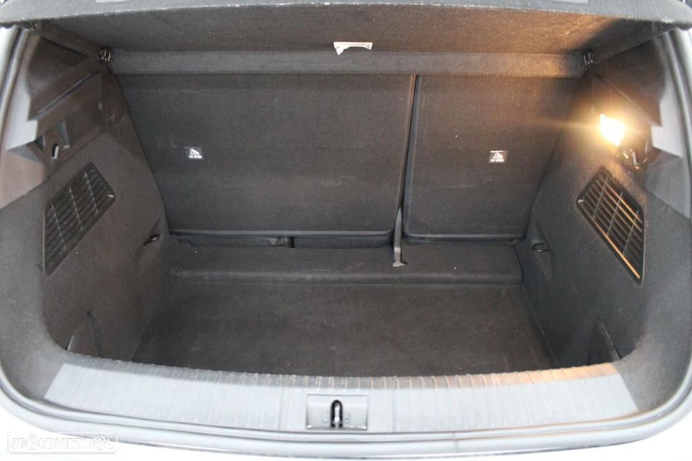 Renault Mégane E-Tech EV60 Techno Autonomia Comfort CA7 - 8