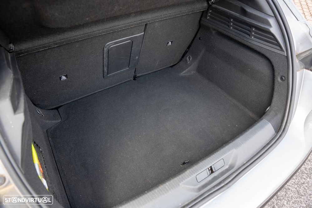 Peugeot 308 BlueHDi 130 EAT8 Allure - 23