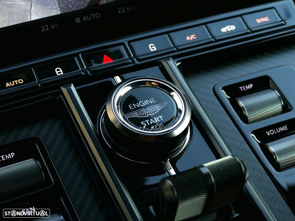 Aston Martin Vantage Coupe V8 - 31