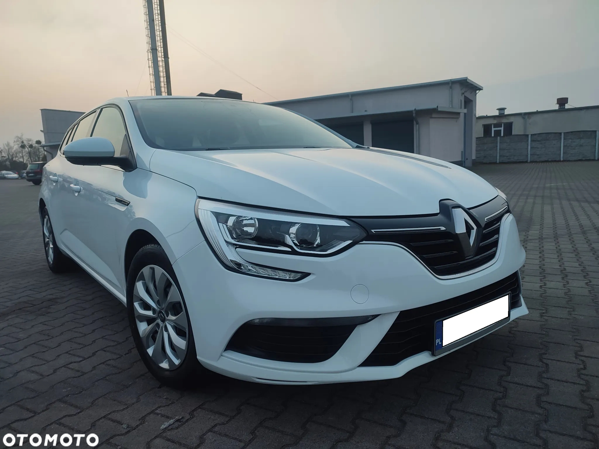Renault Megane 1.3 TCe FAP Life - 12