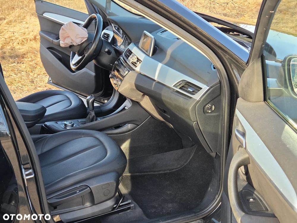 BMW X1 sDrive16d Sport Line - 14