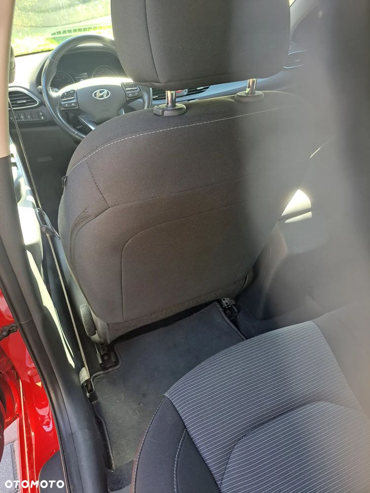 Hyundai i30 1.5 DPI Classic + - 16