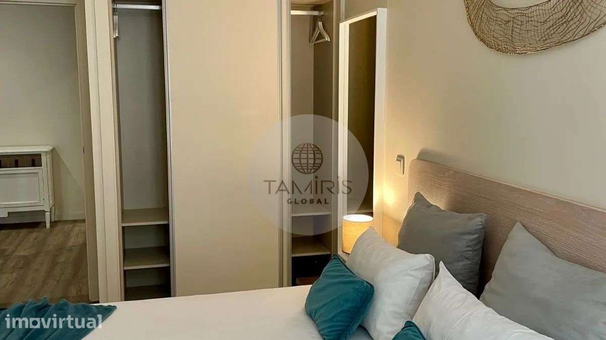 Prédio com seis apartamentos e loja na Zona Histórica do Porto - Grande imagem: 5/20