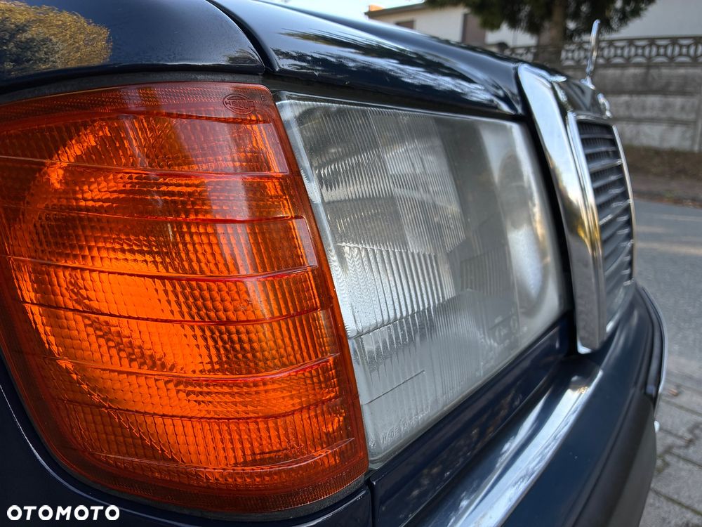Mercedes-Benz W124 (1984-1993) - 23