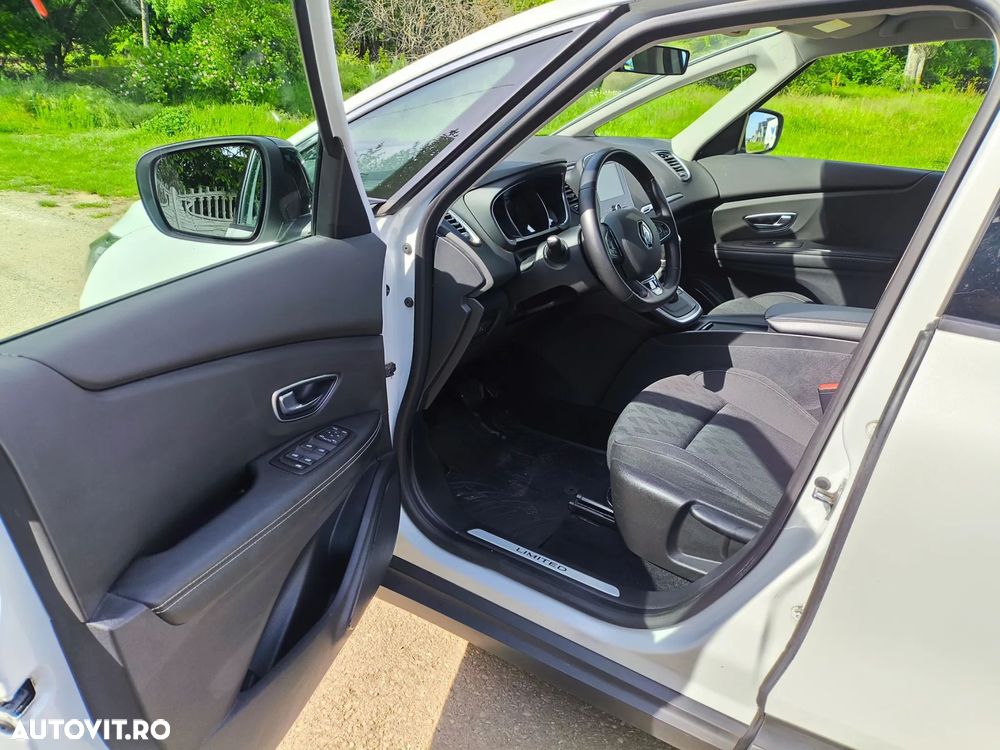 Renault Grand Scenic - 5