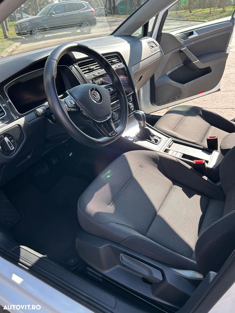 Volkswagen e-Golf - 7