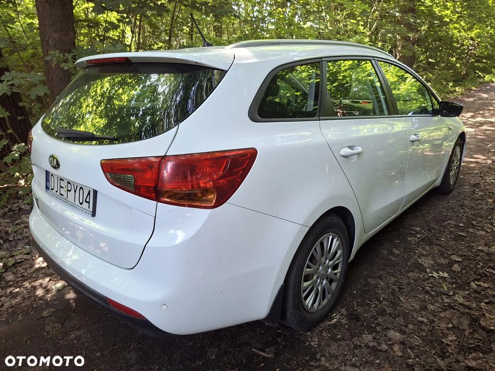 Kia Ceed 1.4 L - 6