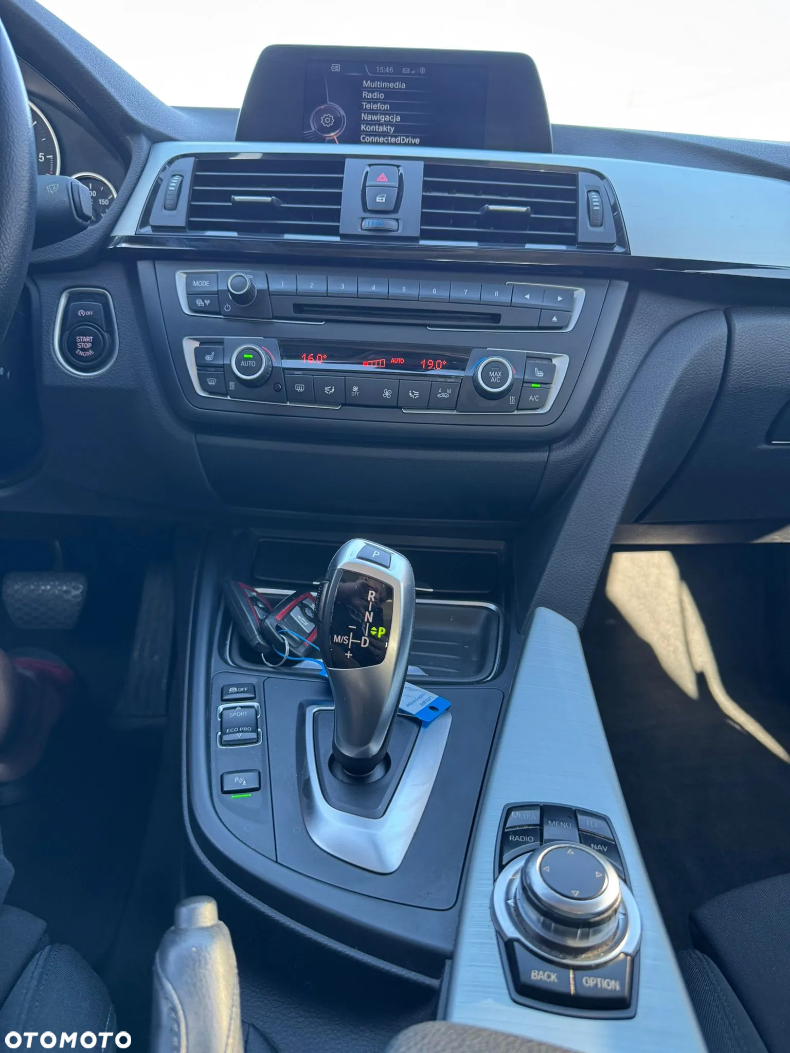 BMW Seria 3 318d Touring Sport Line - 17