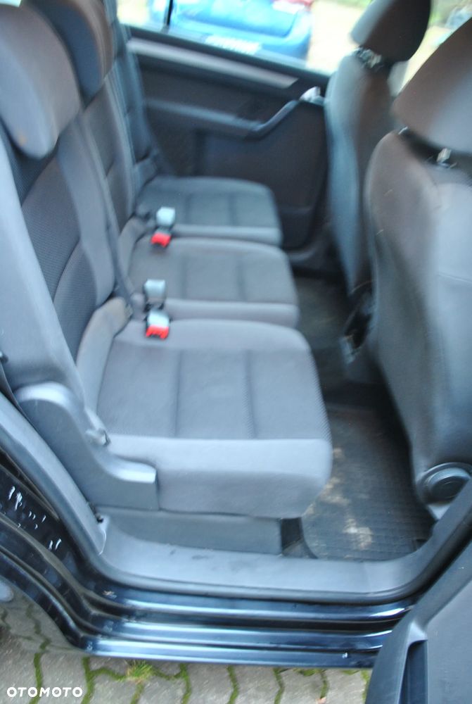 Volkswagen Touran 1.6 TDI DPF BlueMotion Technology Comfortline - 16