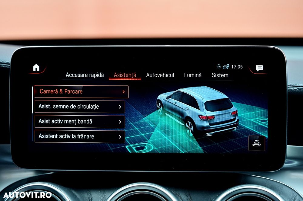 Mercedes-Benz GLC 300 e 4Matic 9G-TRONIC AMG Line Plus - 25