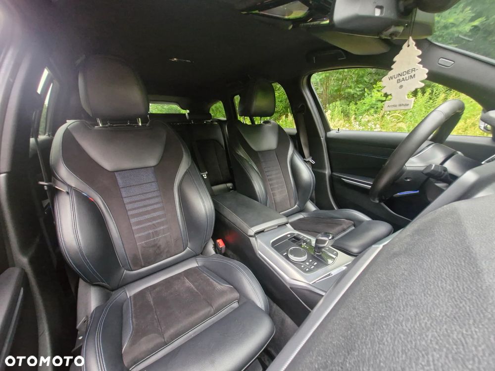 BMW Seria 3 318d M Sport Shadow - 18
