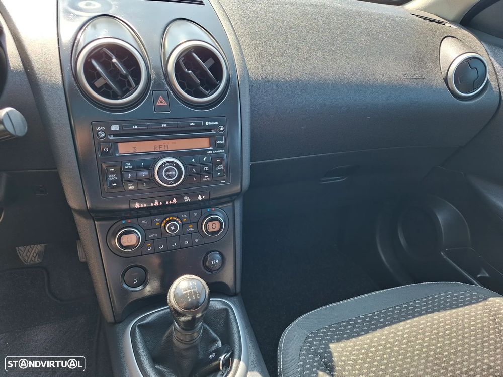 Nissan Qashqai 1.5 dCi Tekna NA+PI Castanho FPD - 17