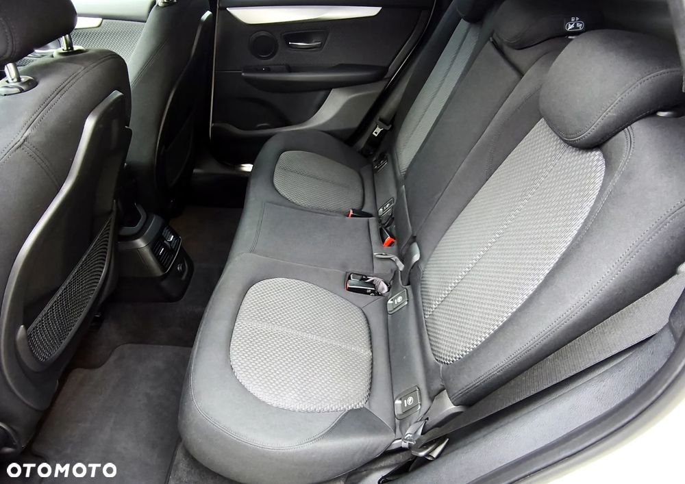 BMW Seria 2 216d Advantage - 19