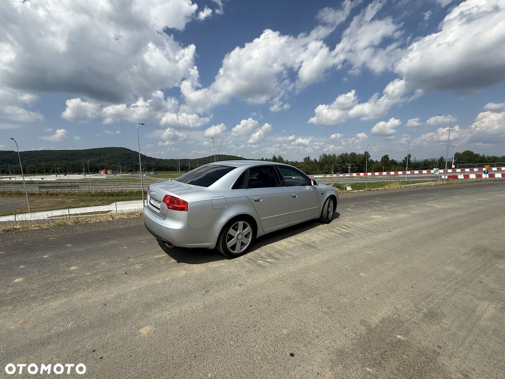 Audi A4 Limousine - 2