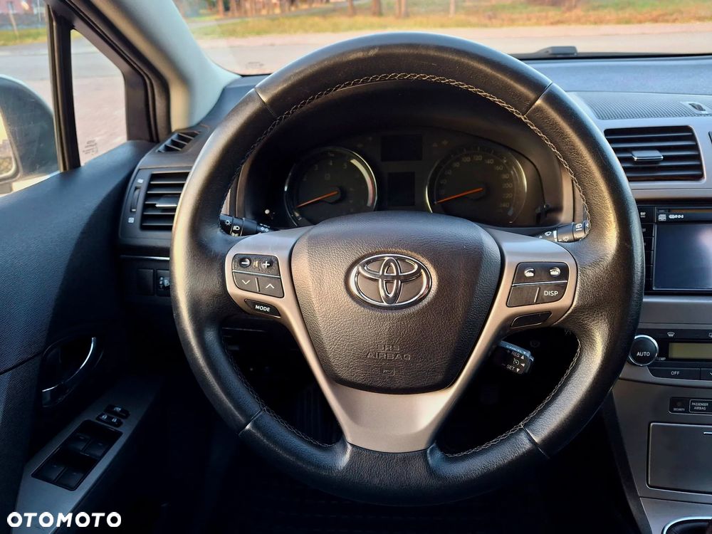 Toyota Avensis 1.8 Executive - 27