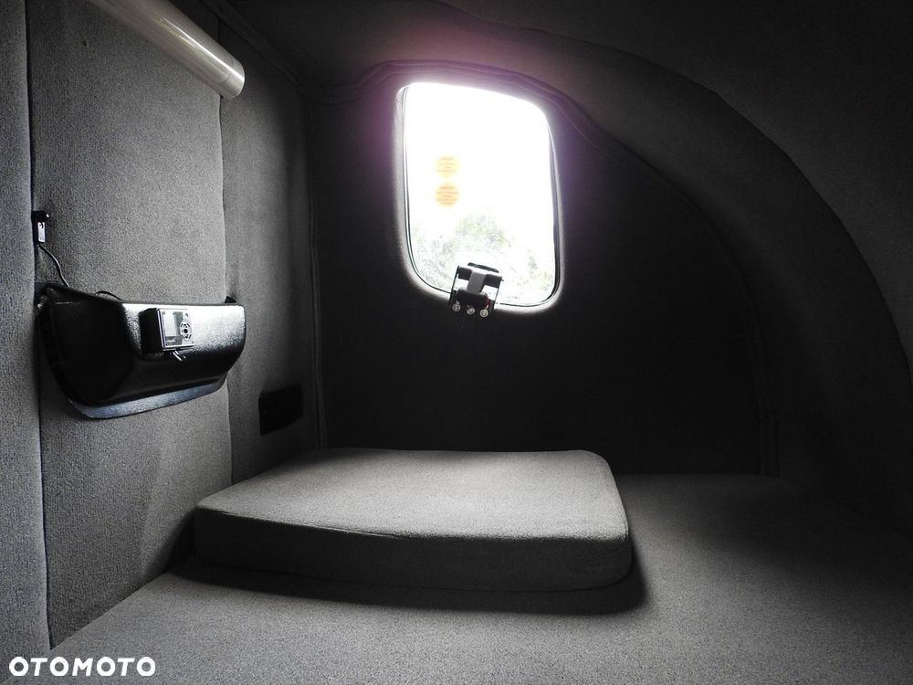 Renault MASTER PLANDEKA 10 PALET WEBASTO KLIMATYZACJA TEMPOMAT LEDY PNEUMATYKA  165KM - 40