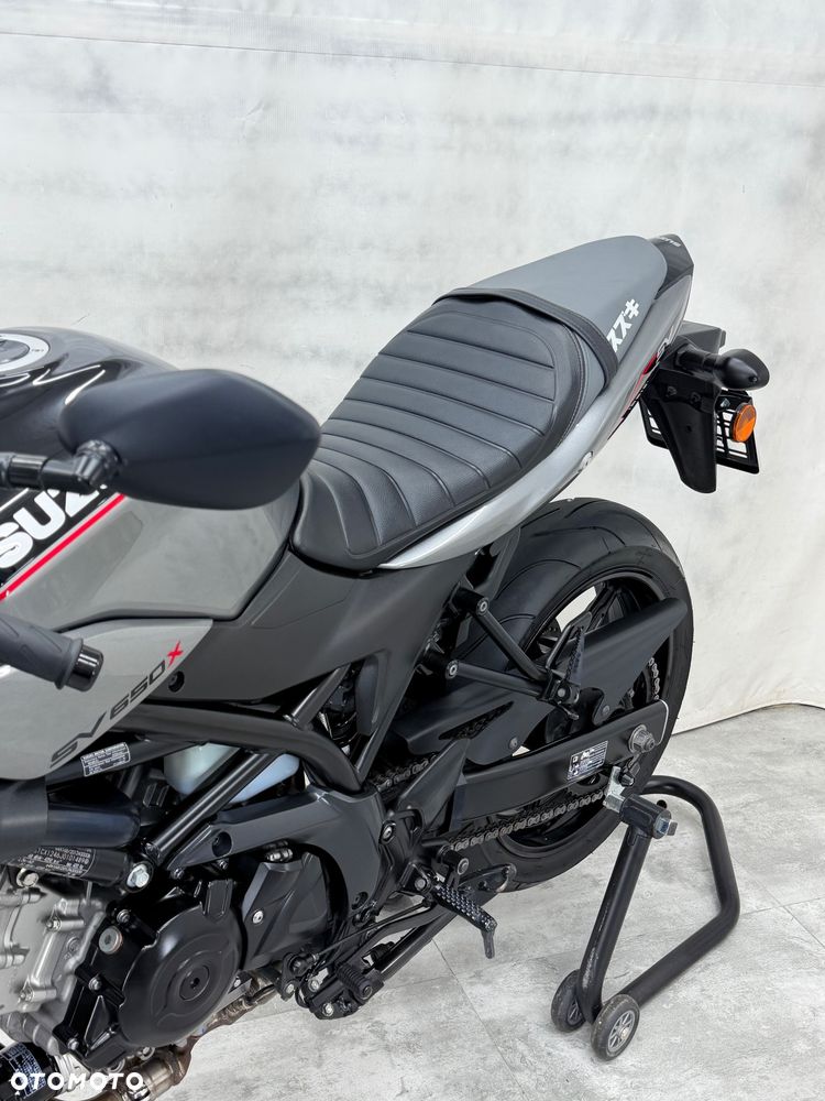 Suzuki SV - 12