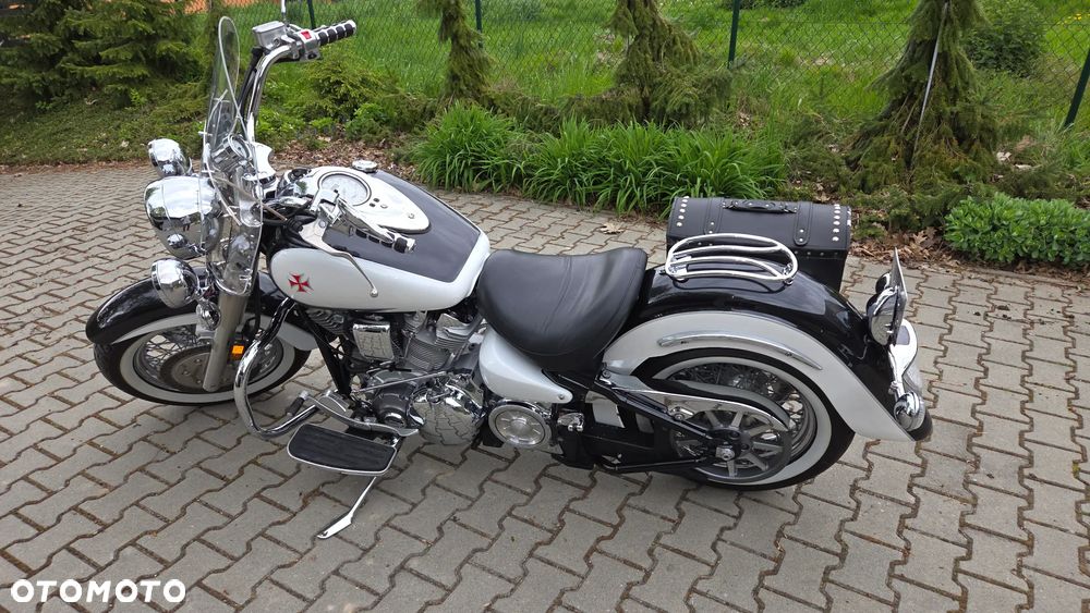 Yamaha Road Star - 2
