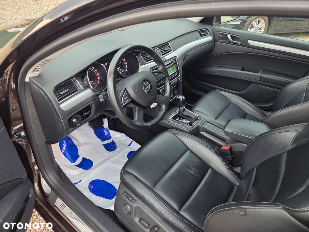 Skoda Superb 2.0 TDI DSG Exclusive - 25